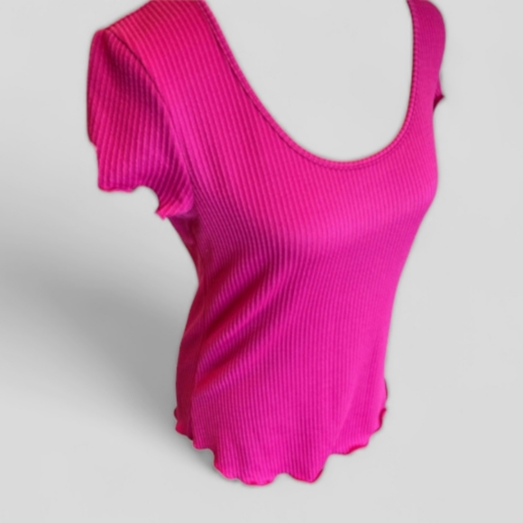 💗Super Cute Antistar Pink Ribbed Short Sleeve Top w/ Flutter Sleeves - Picture 4 of 8